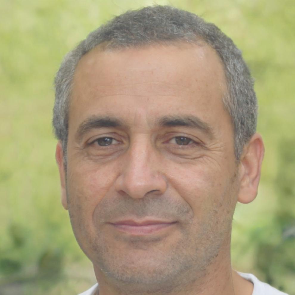 Portrait de Thibault Mercier, consultant en stratégie financière